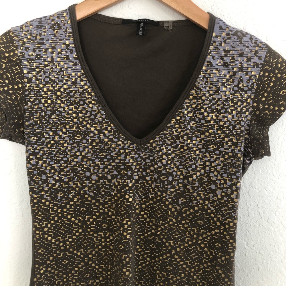 Tahari Bergdore Goodman Olive/ Gold V-Neck Top - Picture 4 of 6